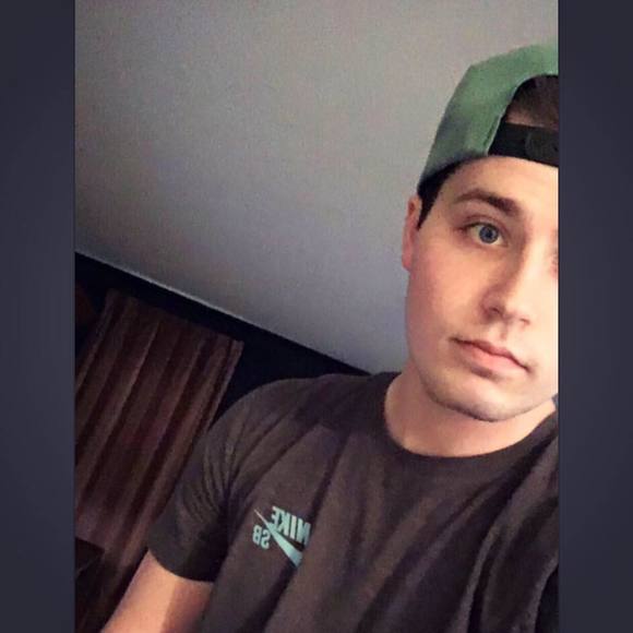 Meet your Posher, Tyler - Picture 1 of 1